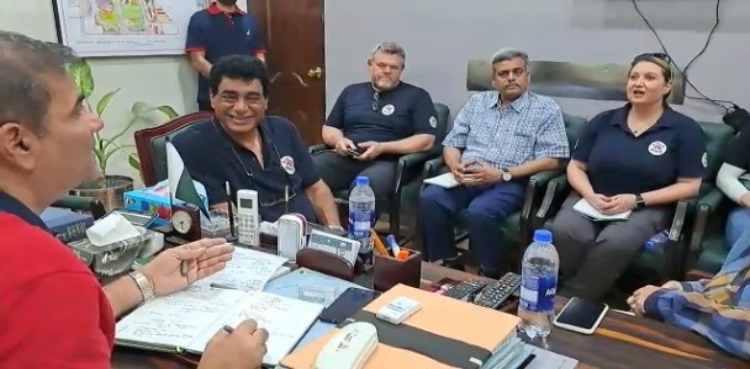 ہتھنی کا معائنہ کرنے کیلئے عالمی ماہرین کی ٹیم کراچی پہنچ گئی
