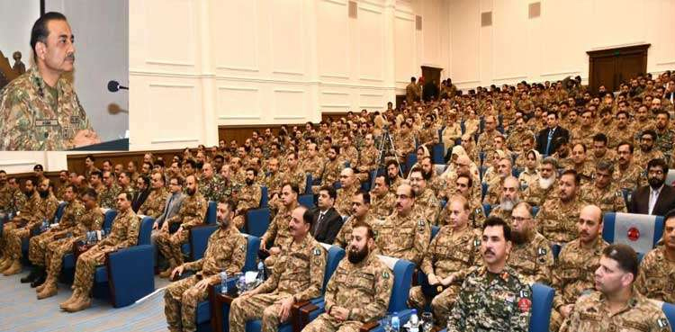 فوج اور عوام میں خلیج کی کوشش ناقابل معافی عمل ہے،آرمی چیف