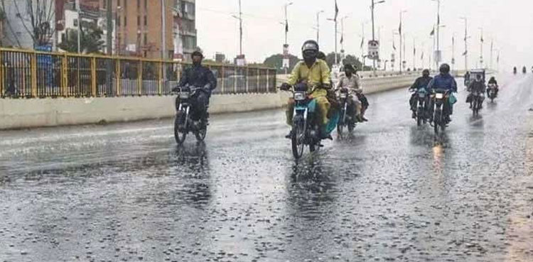 کراچی کے مختلف علاقوں میں کہیں ہلکی کہیں تیز بارش