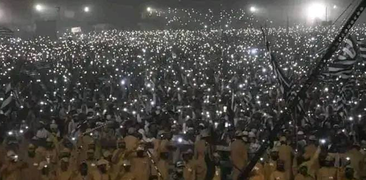 پی ڈی ایم دھرنا، متعدد شرکا کے ساتھ ‘دو ہاتھ ‘ ہوگیا