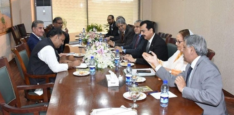 حکومت اور پی ٹی آئی مذاکرات کا وقت اچانک تبدیل کردیا گیا