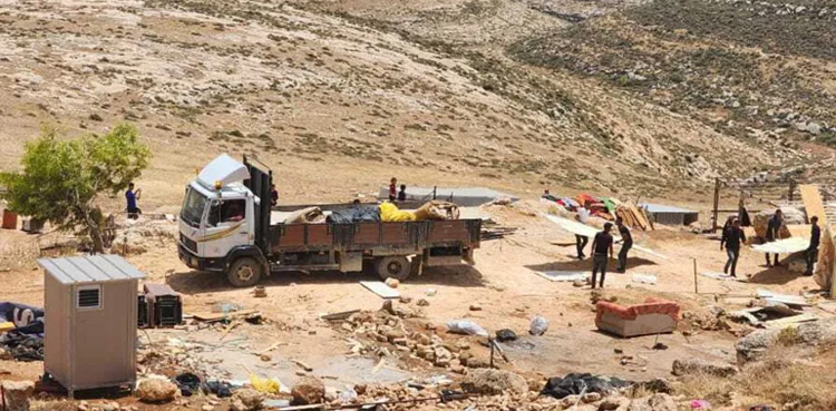 اسرائیلی فوج نے فلسطینیوں کا گاؤں مسمار کردیا