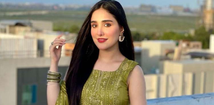 عائزہ اعوان کی نئی تصاویر مداحوں کو بھا گئیں