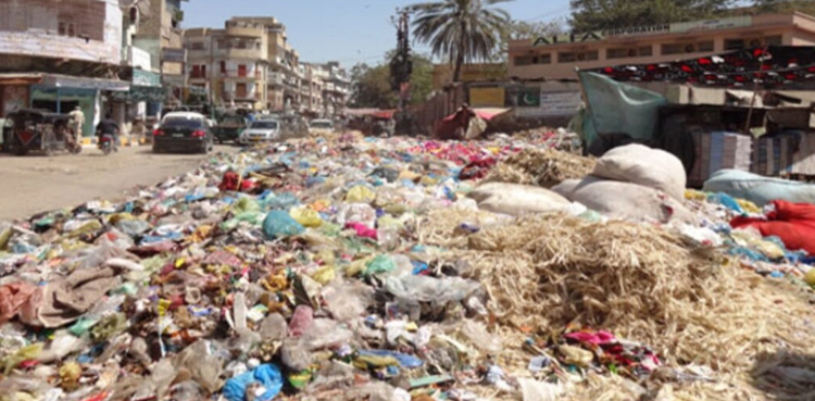 کراچی :   کچرا کنڈی سے لاش کے ٹکڑے برآمد