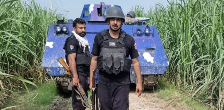 کچے میں پولیس کا گرینڈ آپریشن 40 ویں روز میں داخل،  ڈاکوؤں کے ٹھکانے تباہ