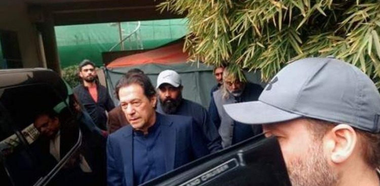 عمران خان عدالت میں  پیشی کیلئے اسلام آباد روانہ