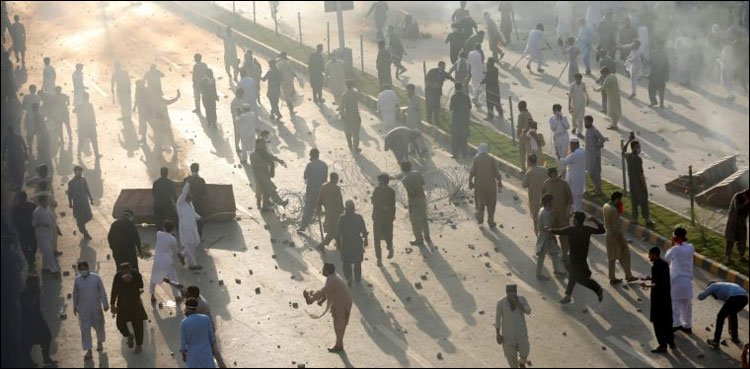 شر پسندوں نے 9 مئی کے فسادات میں شہدا کی یادگاروں کو بھی نہ چھوڑا