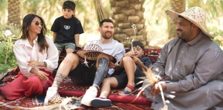 لیونل میسی فیملی کے ہمراہ سعودی عرب پہنچ گئے