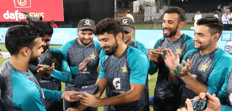 ‘جس ٹیم کے لیے  بحیثیت نیٹ بائولر آیا آج اسی اسکواڈ کا حصہ ہوں’