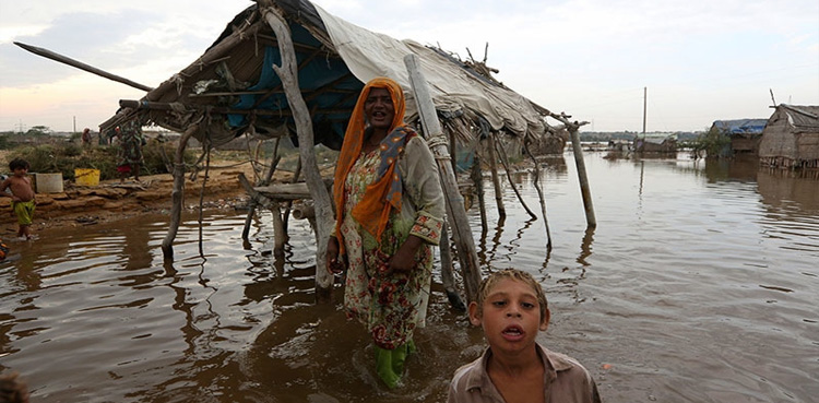 سمندری طوفان : ٹھٹھہ کے دو دیہات زیر آب