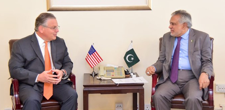 اسحاق ڈار نے آئی ایم ایف سے ڈیڈلاک ختم کرانے کے لئے امریکی سفیر سے مدد مانگ لی