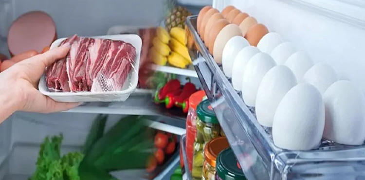 خبردار! انڈوں کو فریج میں رکھتے وقت یہ غلطی ہرگز نہ کریں