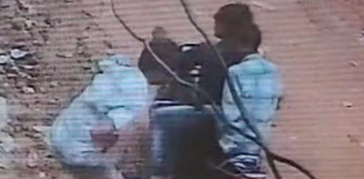 فیس کا مطالبہ کرنے پر طلبا نے سابق استاد کو گولی مار دی
