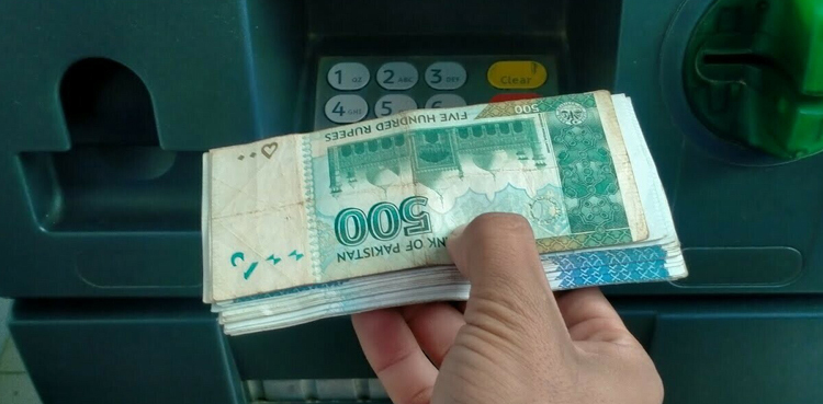 نان فائلرز کیلئے 50 ہزار روپے کی ٹرانزیکشن پر 0.6 فیصد ٹیکس سے متعلق بڑی خبر آگئی