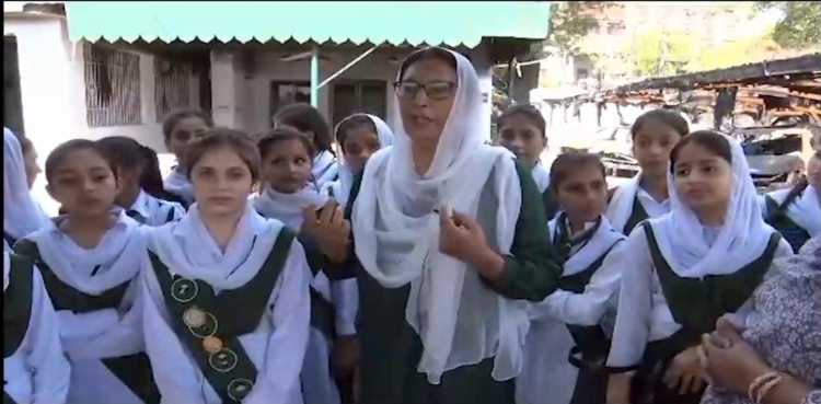 اسکولوں کے طلبہ اور اساتذہ کا جناح ہاؤس لاہور کا دورہ