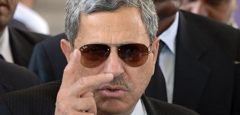 حامد خان کا آئینی ترامیم کیخلاف وکلا تحریک شروع کرنے کا اعلان
