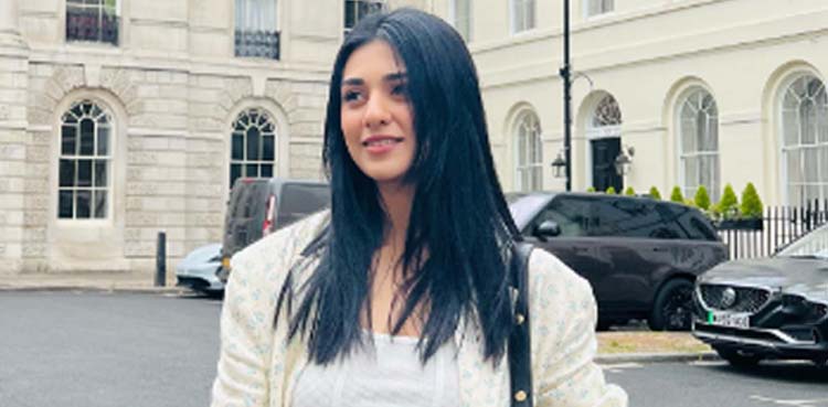 سارہ خان کی انسٹاگرام تصاویر کے چرچے