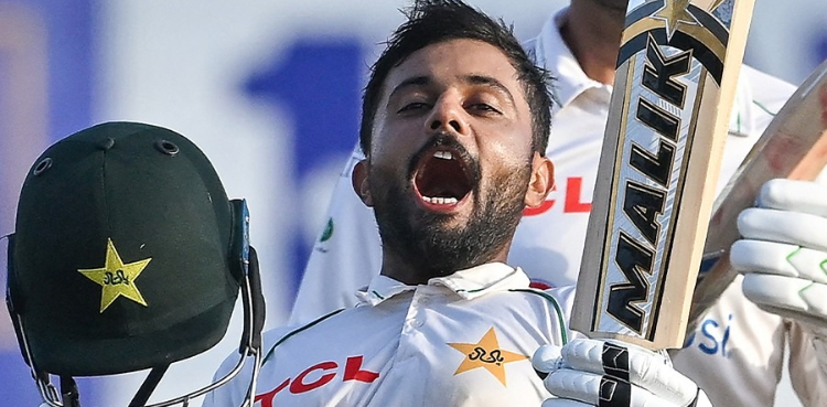 سعود شکیل نے وہ کر دکھایا جو بڑے بڑے بلے باز نہ کرسکے!