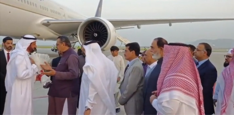 سعودی وزیر حج کی پاکستان آمد، پرتپاک استقبال