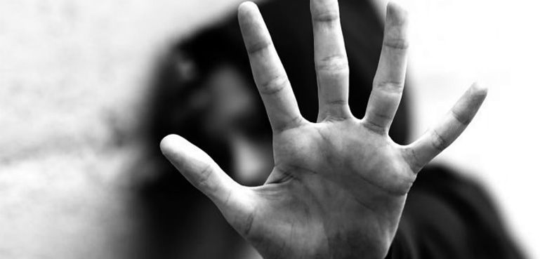راستہ بھٹکنے والی لڑکی کے ساتھ حیوانیت  کی انتہا