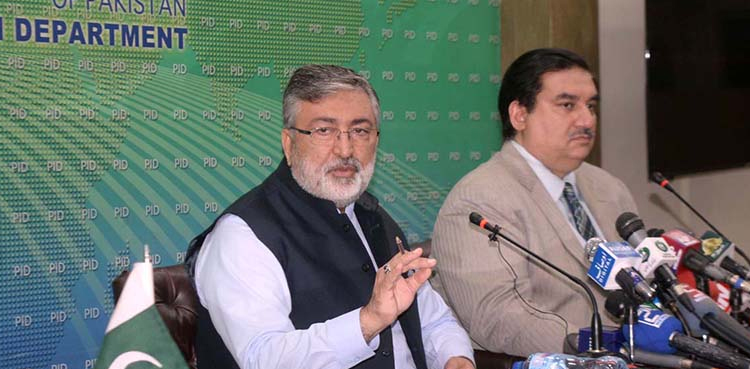 مہنگائی میں کچھ حد تک ہم بھی ذمہ دارہیں،  رہنما جے یوآئی ف کا اعتراف