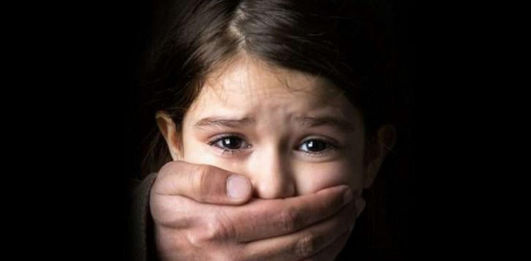 آٹھویں جماعت کی  طالبہ نے خود کو اغوا ہونے سے بچالیا