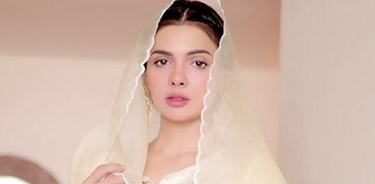 پاکستان کے علاوہ کہیں اور زیادہ دیر نہیں رہ سکتی، سارہ لورین