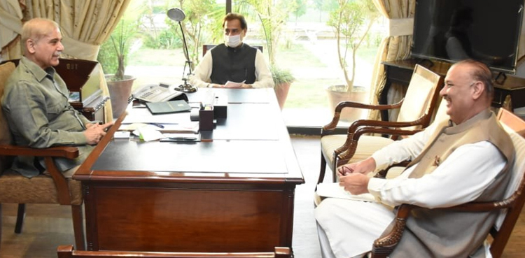 کون بنے گا وزیراعظم ہاؤس کا مہمان؟ وزیراعظم اور راجہ ریاض کی مشاورتی بیٹھک آج پھر ہوگی