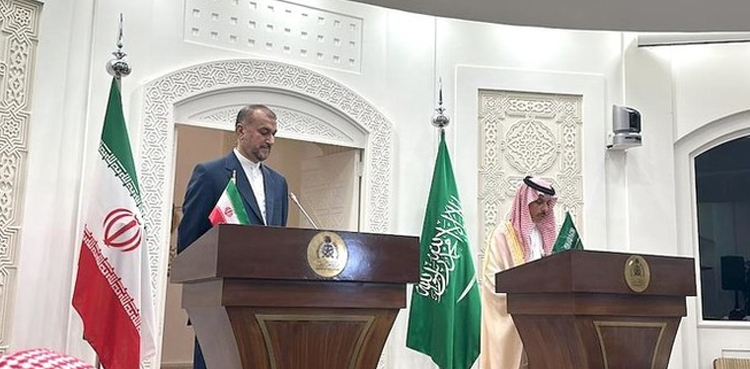 ایرانی وزیر خارجہ سعودی عرب پہنچ گئے