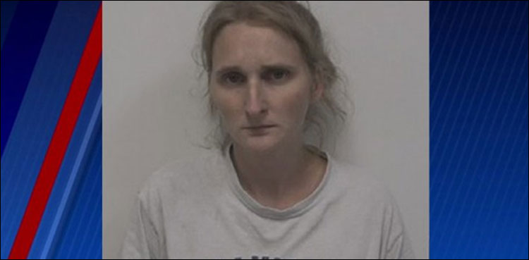 خاتون نے سوتیلے بچے کو کتے کے پنجرے میں رہنے پر مجبور کر دیا