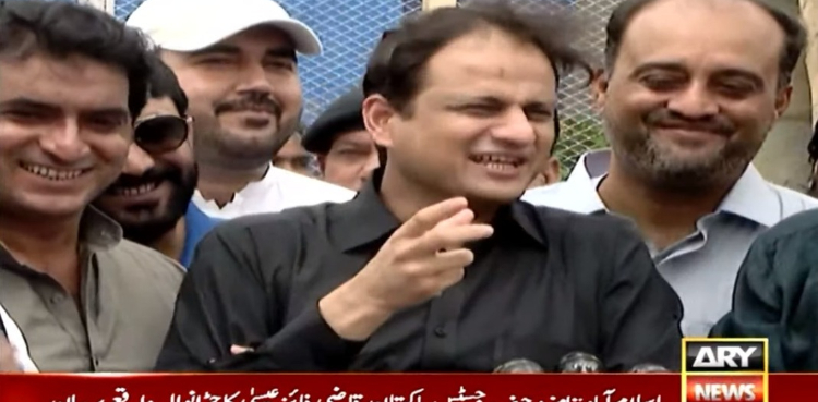 باتوں سے کام ہوتے تو نعیم الرحمان اقوام متحدہ کے سیکرٹری ہوتے: میئر کراچی