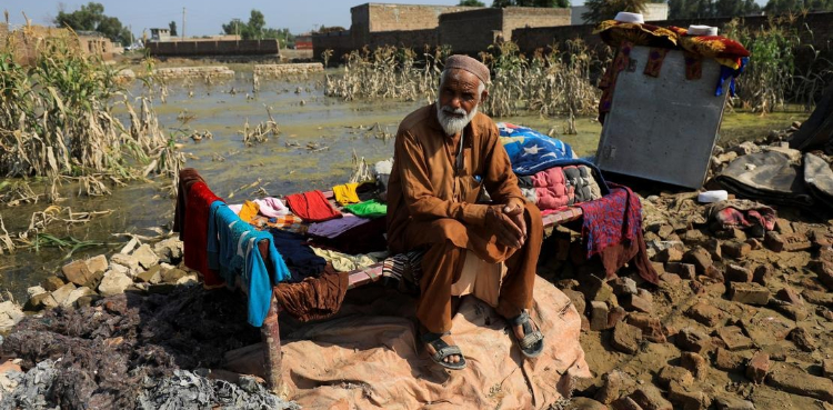 پنجاب: سیلاب میں پھنسے 11 ہزار سے زائد افراد کی جان بچائی گئی، پی ڈی ایم اے