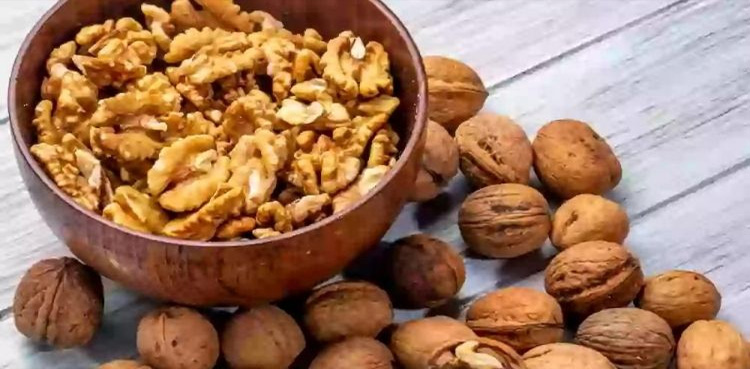 رات بھر بھیگے ’اخروٹ‘ کے حیرت انگیز فوائد