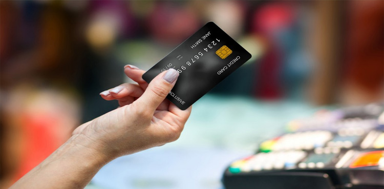 پاکستانی عوام کریڈٹ کارڈز کے ذریعے کتنی خریداری کرتے ہیں؟