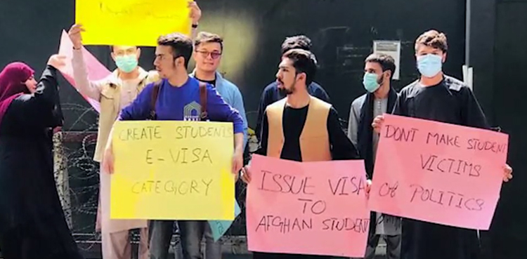 دوستی کے دعوے دار بھارت کا افغان طلبہ کے ویزوں میں توسیع اور اسکالر شپ سے انکار