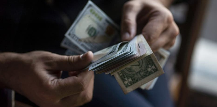 کئی دن بعد ڈالر کی قدر میں اضافہ ریکارڈ