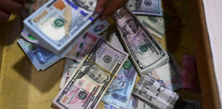 حکومت کا  ڈالر کی اسمگلنگ کے خلاف بڑے اقدامات کا اعلان