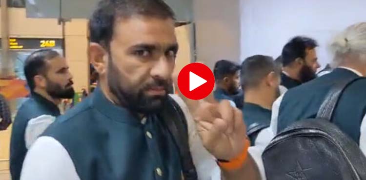 بھارت پہنچنے پر افتخار احمد کی ویڈیو وائرل ہوگئی