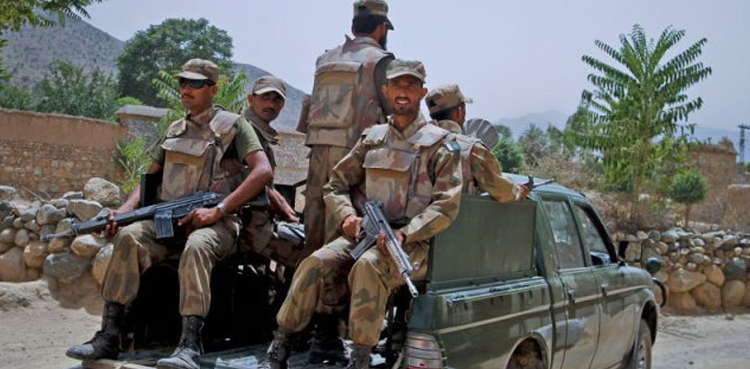 کوئٹہ : سیکیورٹی فورسز پر حملہ،  پاک فوج کا جوان  شہید،  3 دہشت گرد ہلاک