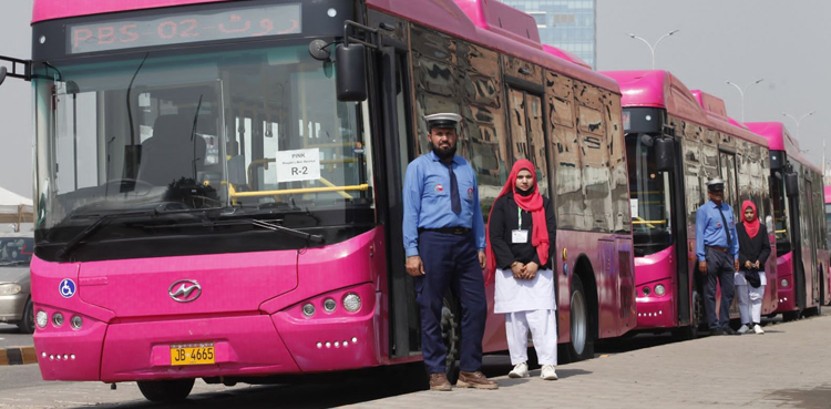 پنک بس کی ٹکٹ چیکر کے یونیفارم کیخلاف خواتین وکلا کا  سندھ ہائیکورٹ سے رجوع