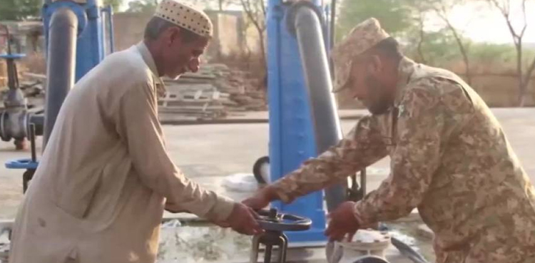پاک فوج تھر