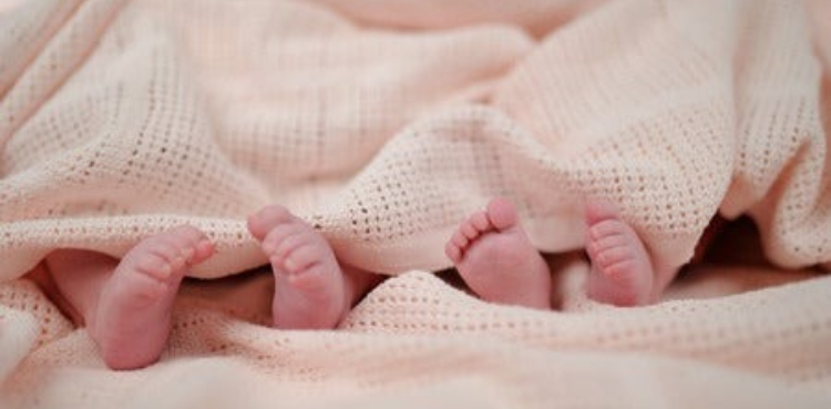 بہاولپور: خاتون کے ہاں 5 بچوں کی پیدائش