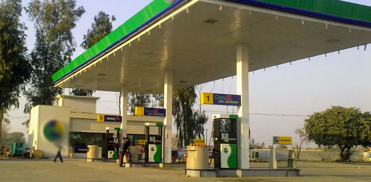 پیٹرولیم ڈیلرز کی ہڑتال، کراچی کے بیشتر پمپوں پر پیٹرول ختم
