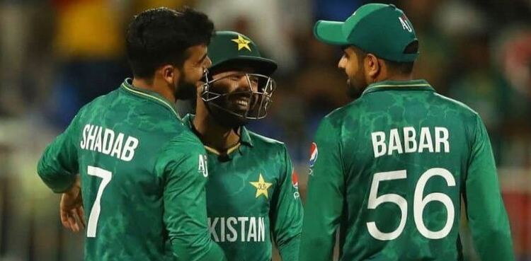میچ میں شاداب اور رضوان کو کپتان نے کیوں ڈانٹا؟ عمر گل نے دلچسپ قصہ سنا دیا