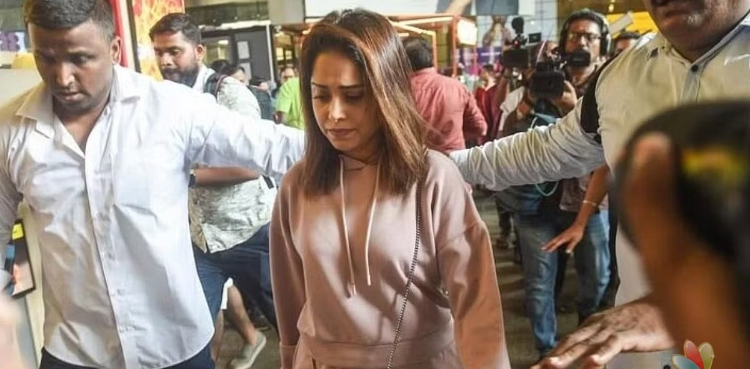 اسرائیل میں پھنسی بالی وڈ اداکارہ ممبئی پہنچ گئیں