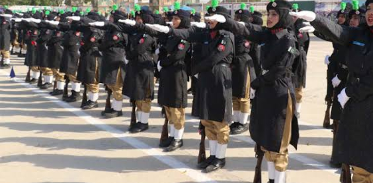 سندھ پولیس کی لیڈی کانسٹیبل کی مبینہ طور پر اسرائیل کے حق میں ٹک ٹاک