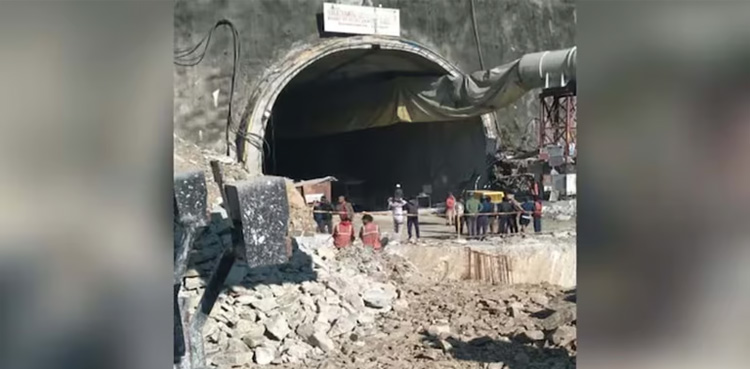 زیر تعمیر سرنگ دھنسنے سے درجنوں مزدور ملبے تلے دب گئے!