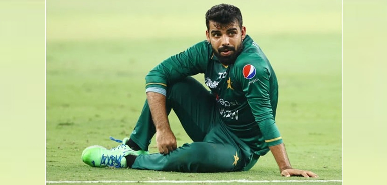 شاداب خان ورلڈ کپ سے باہر ہو گئے؟ جانیے اندر کی خبر