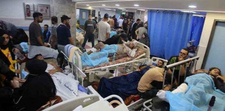 غزہ : الشفا اسپتال کے  ڈاکٹرز مریضوں کو مرنے کے لیے چھوڑنے پر مجبور