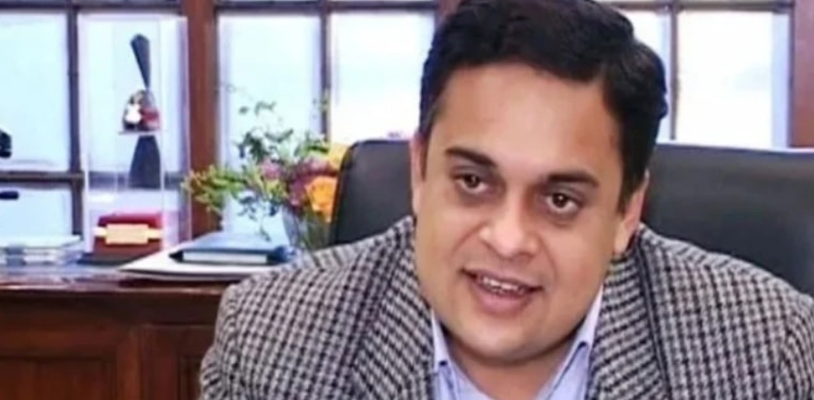 نیب نے نگراں وزیراعظم کے مشیر احمد چیمہ کو کلین چٹ دے دی